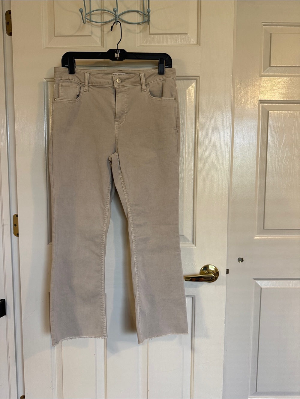 Women's Light Taupe Cropped Straight Jeans